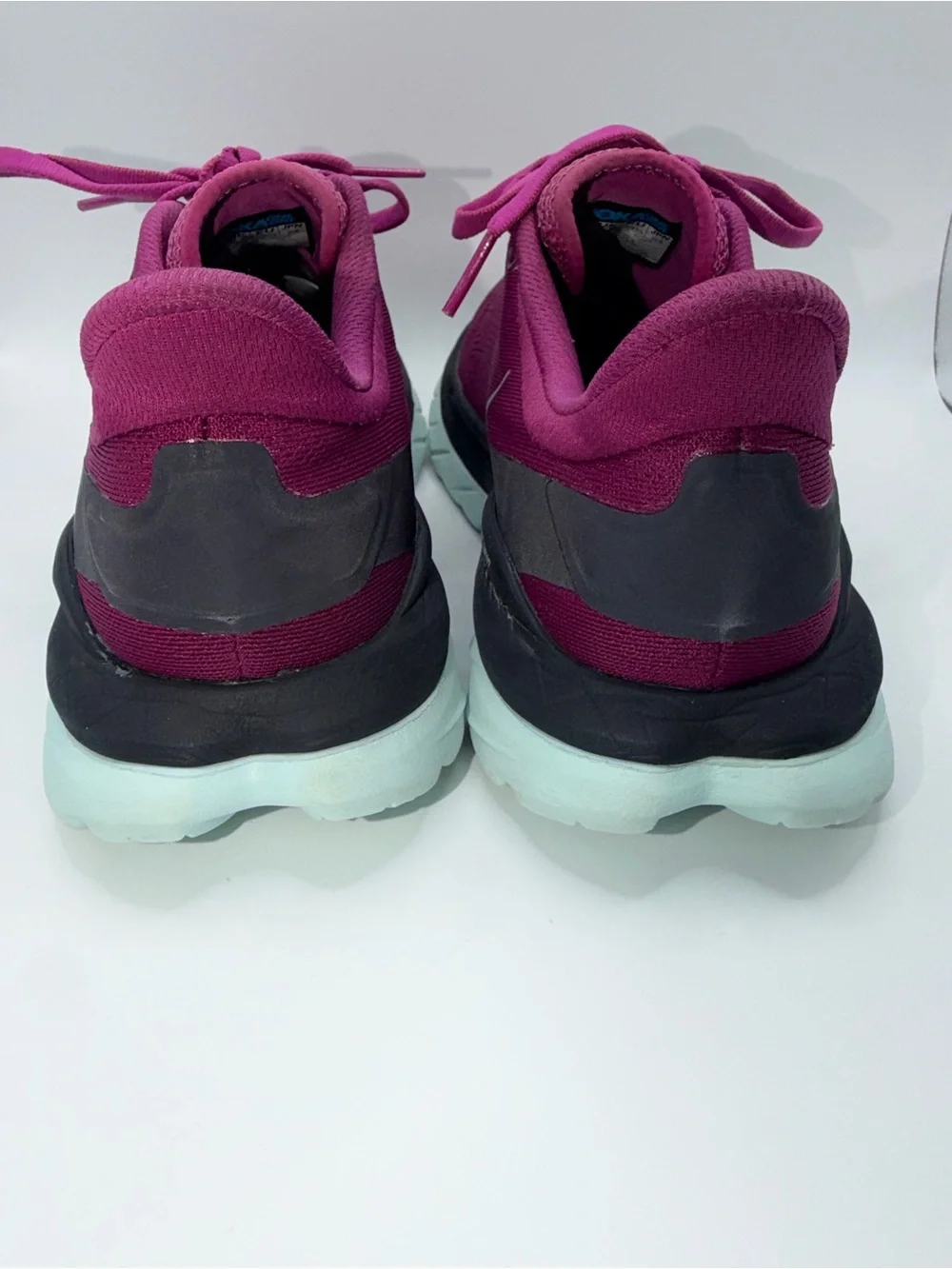 HOKA Women's Running Shoe in Magenta